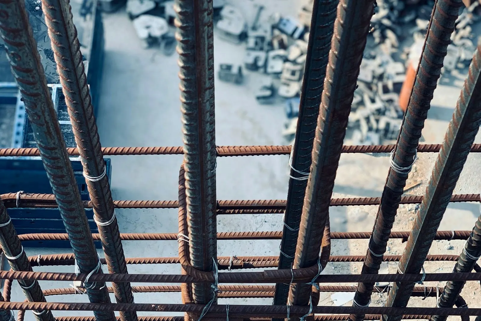 Armadura de acero de una estructura de concreto en obra
